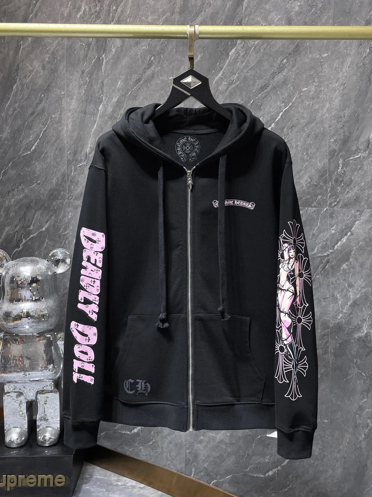 P260 Chrome Hearts Autumn and Winter 2025 simultaneous sale at counters❤️ Chrome Sanskrit letter printed Miami hottie zipper sweatshirt Imported environmentally friendly glue printing and dyeing Improved customized version 1:1 High-quality fabrics with high weight Recommended color: black Size: S, M, L, XL